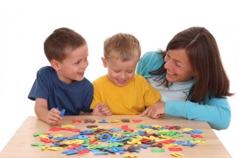 mom-playing-with-kids